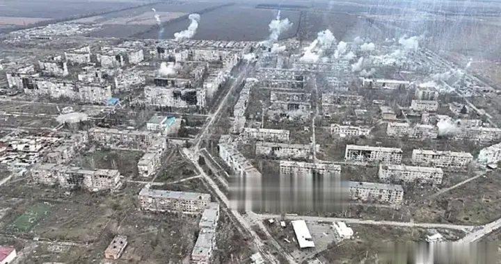 红军城即将沦陷！泽连斯基为何拒绝放弃红军城