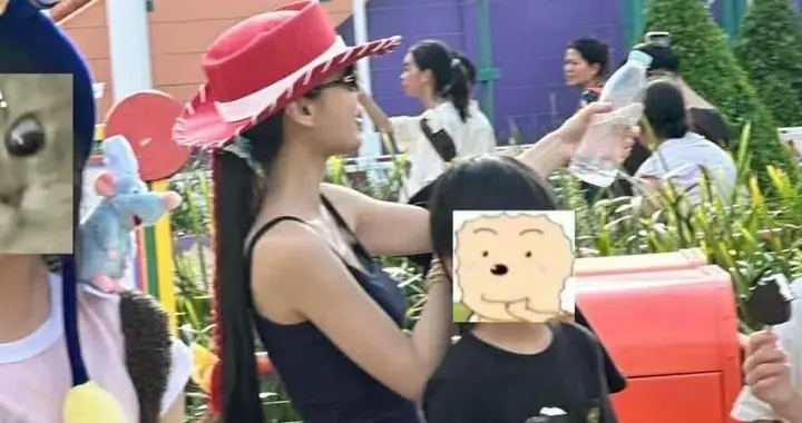 港迪偶遇Angelababy带儿子，9岁小海绵留着狼尾头，母子俩都好酷