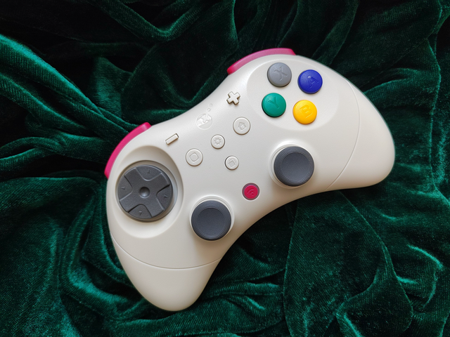 暑假游戏就选他——谷粒精灵2 Pro 便携手柄震感强