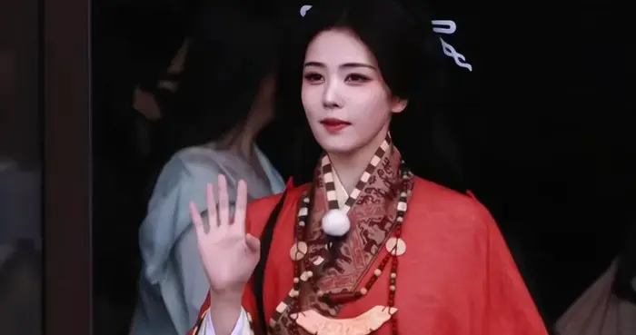 白鹿20万化妆师根本不贵！看完战国袍细节瞬间懂了