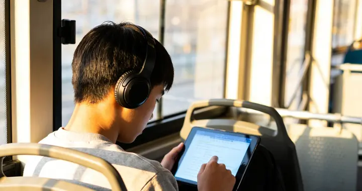 青年逐梦路：遇困不退缩，坚持终有光芒