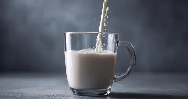 糖尿病患者要远离牛奶？医生劝告：不想血糖失控，尽量少喝这6物