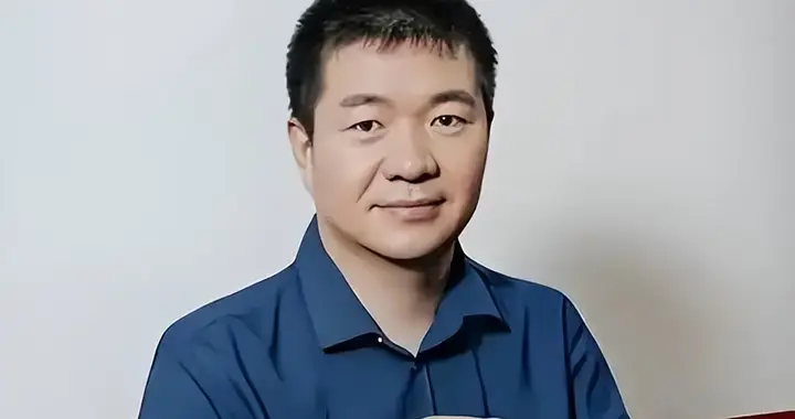 21岁没背景创业，赔光10万后当月净赚200万，是为什么呢？