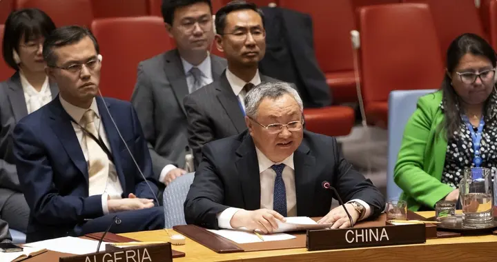 中美针锋相对！特朗普召开和平委员会，中国正式启动国际调解院