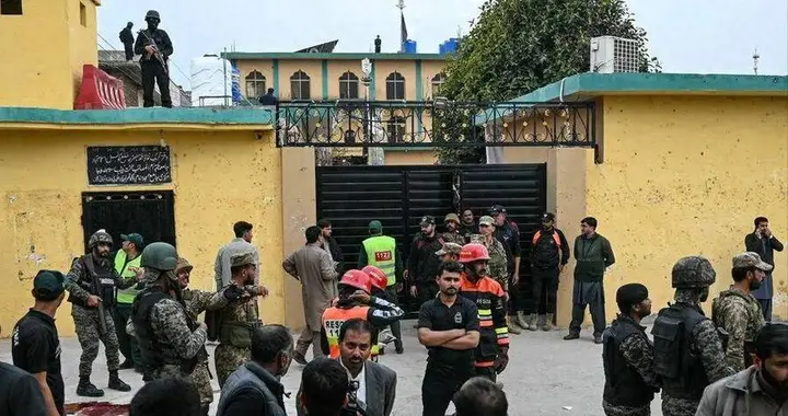 塔利班越红线大打出手，不到24小时，巴军雷霆报复，中方亮明底线