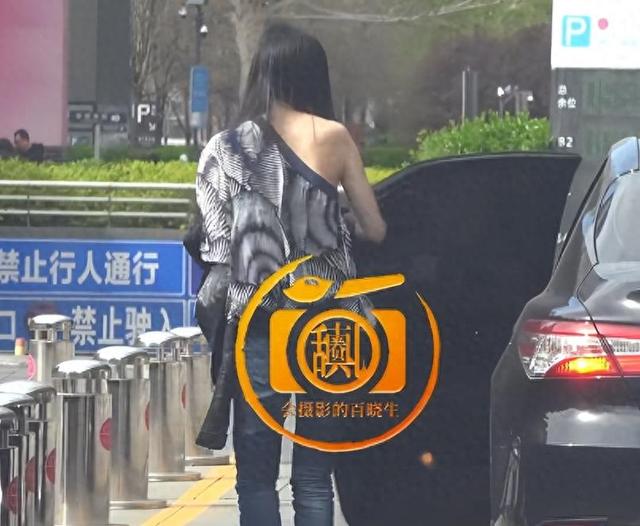 托生是门技术活，19岁李嫣近照曝光，抽烟喝酒打麻将的王菲是好妈