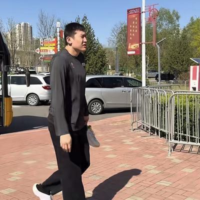 小太阳的体坛评说：新疆男篮今天抵达山西太