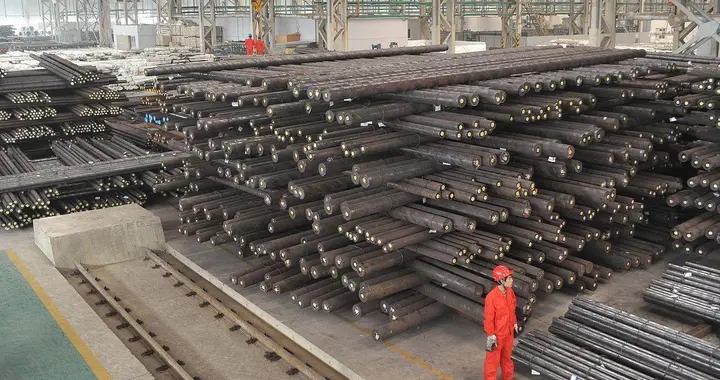 “十五”规划出台，钢铁市场反应冷淡：需求增长仍存压力