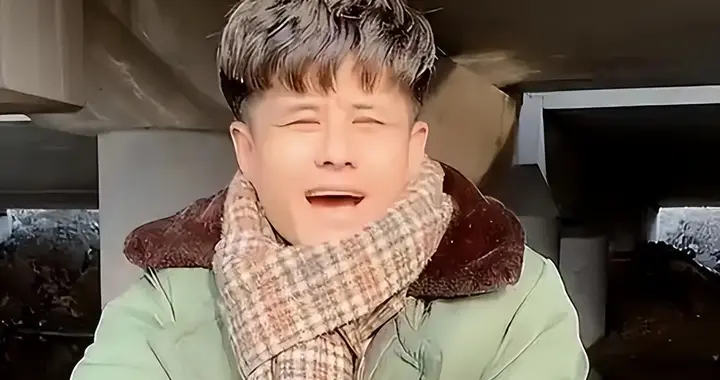 负债百万、露宿街头、装疯卖傻，星光大道的草根歌手现状太落魄