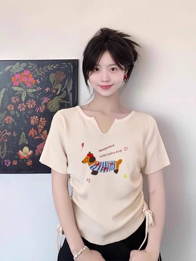 小个子杏色卡通印花掐腰设计感v领上衣女夏