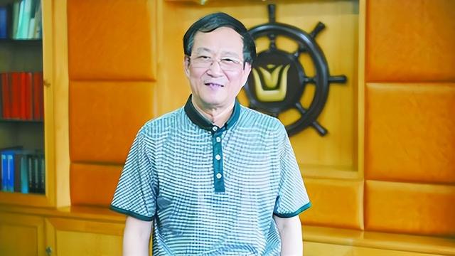 这个湖南常德人，看一眼老人的药，救了桂林1个厂，还成广西首富