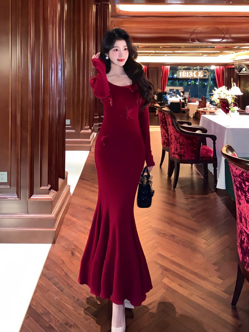 法式红色收腰内搭鱼尾连衣裙敬酒订婚礼服裙