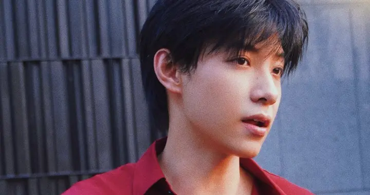 速来围观短国男主“红衣造型”！是谁让你一眼沦陷？