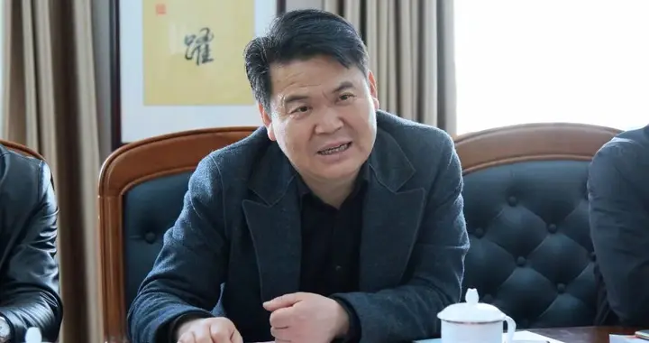 安徽怀远县三中赵校长的多面人生，是中国好人、教书育人楷模