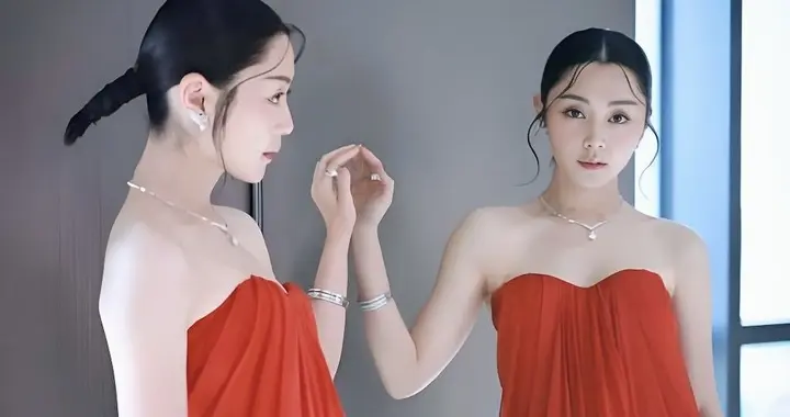 💞卫诗雅💞：香港首位百花奖得主，商业价值的升腾拭目以待