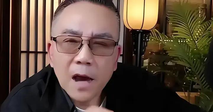 人狂必有祸！杨议辱骂事件升级，不止被调查停演，走上郭德纲老路