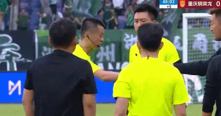 两张嘴仗罚单、两场停赛、再加一张var红牌 铜梁龙“计划有变”？