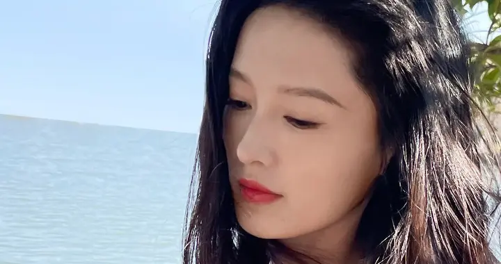 美女壁纸-第6019期-李沁