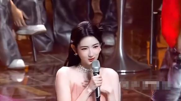 蓝YeYe：黄景瑜和王玉雯闹出绯闻，网友