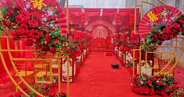 荐知|孤儿婚礼来了几千位陌生人，这份人情账怎么算