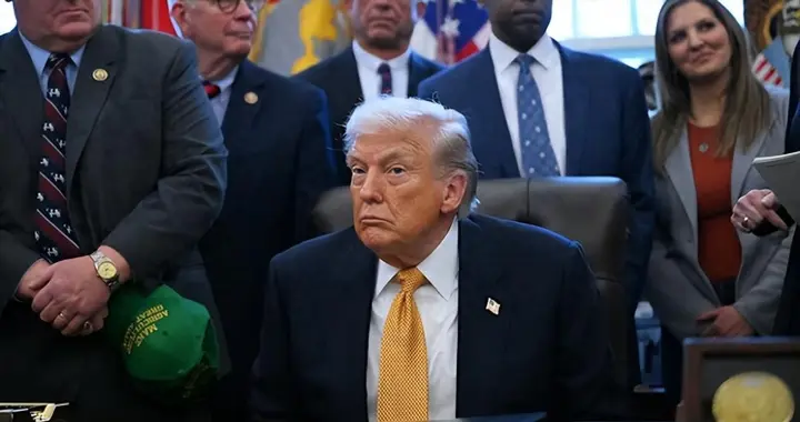 真相大白，特朗普放弃攻击伊朗，竟是以色列害怕自己被揍？