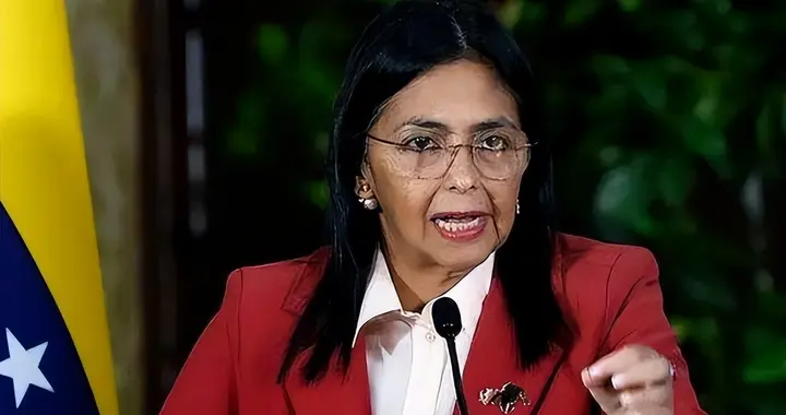 向特朗普摊牌！委代总统撕下面具，发起全国大游行，决意硬刚美国