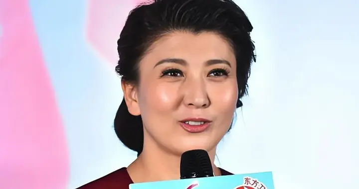 闫学晶致歉引发二次争议！发文时间节点和平台遭质疑，儿媳受波及