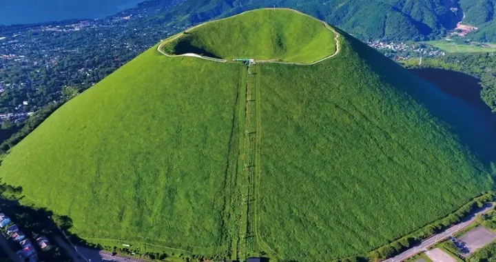 大室山：伊豆半岛的完美圆顶，沉睡4000年的火山传奇