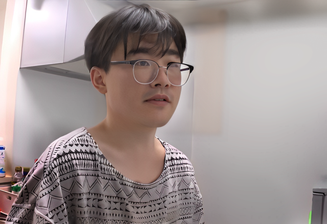 最强软饭男靠7任女友包养，公开作息后，网友：这软饭就该他吃！