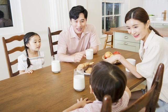 请告诉孩子：结婚，尽量找这4种家庭，少走很多弯路！
