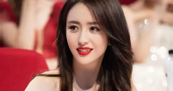 佟丽娅：好久没有她的消息，特意查了查，看看她最近在忙啥