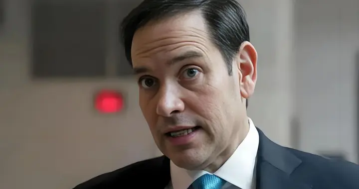 两面做派！一边认亲欧洲，一边狠掐芯片，美国到底布什么局