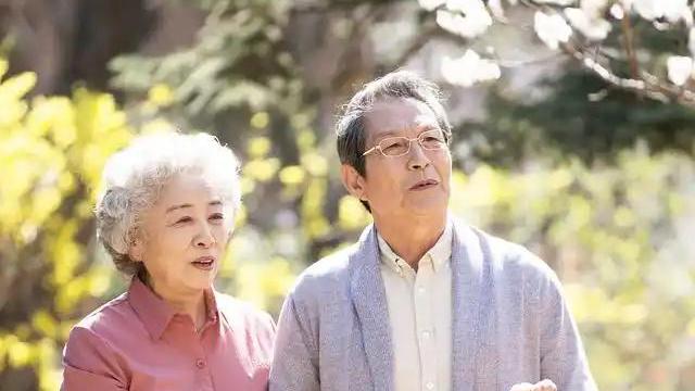 良师益友：60岁，确实是一道分水岭。上有