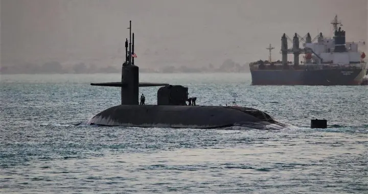 开战第6日，伊朗海军损失惨重，一个国家站出来力挺