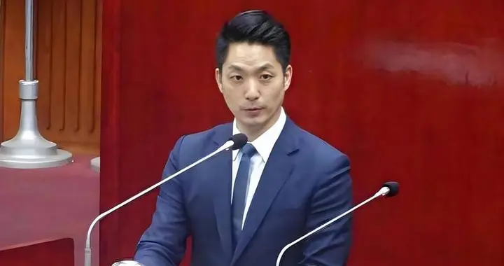 解放军最新围台军演，蒋万安表态后，江启臣也不装了，被一人绝杀