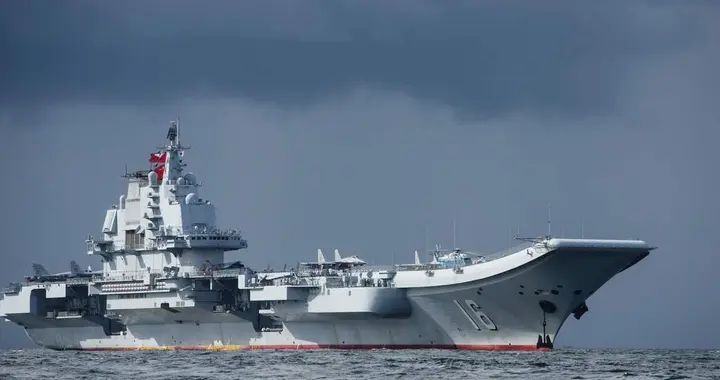 辽宁舰前出西太，出海阵容堪称豪华，日媒：美航母即将赶到横须贺