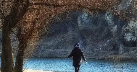 与其执着得不到的，不如珍视和感受已经拥有的！
