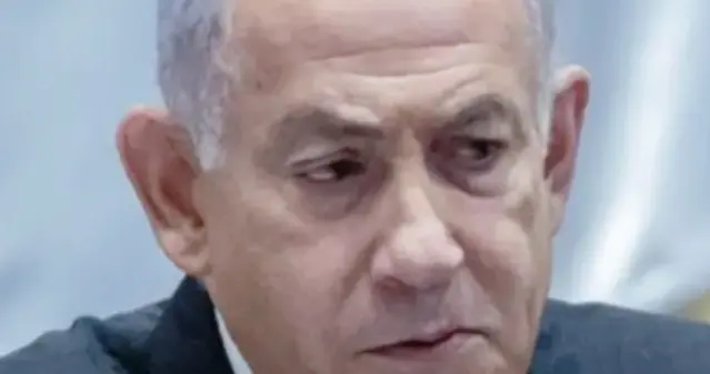 内塔尼亚胡承认患癌：以色列硬汉人设，被病历本砸了，还能撑多久