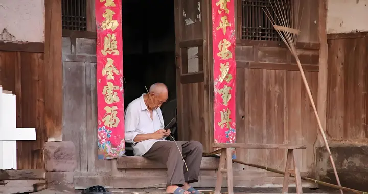 3185元pk168元：农村养老的生存困境与破局之路