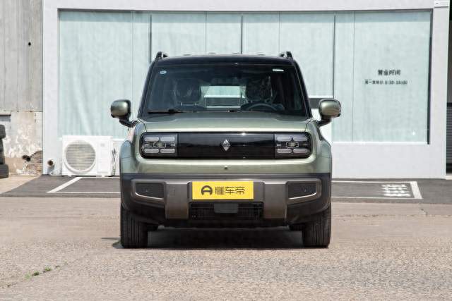 7-10万选电车，宝骏悦也Plus对比比亚迪海鸥，谁更值得买？