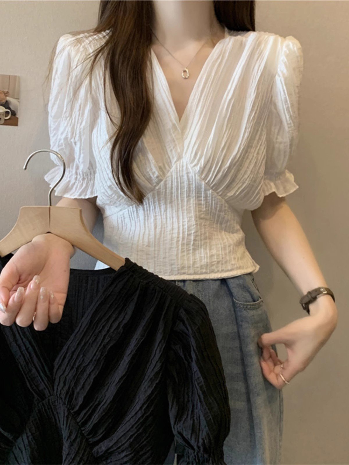 法式白色V领正肩T恤女短袖夏泡泡半袖设计