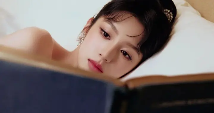 周也的朦胧之美