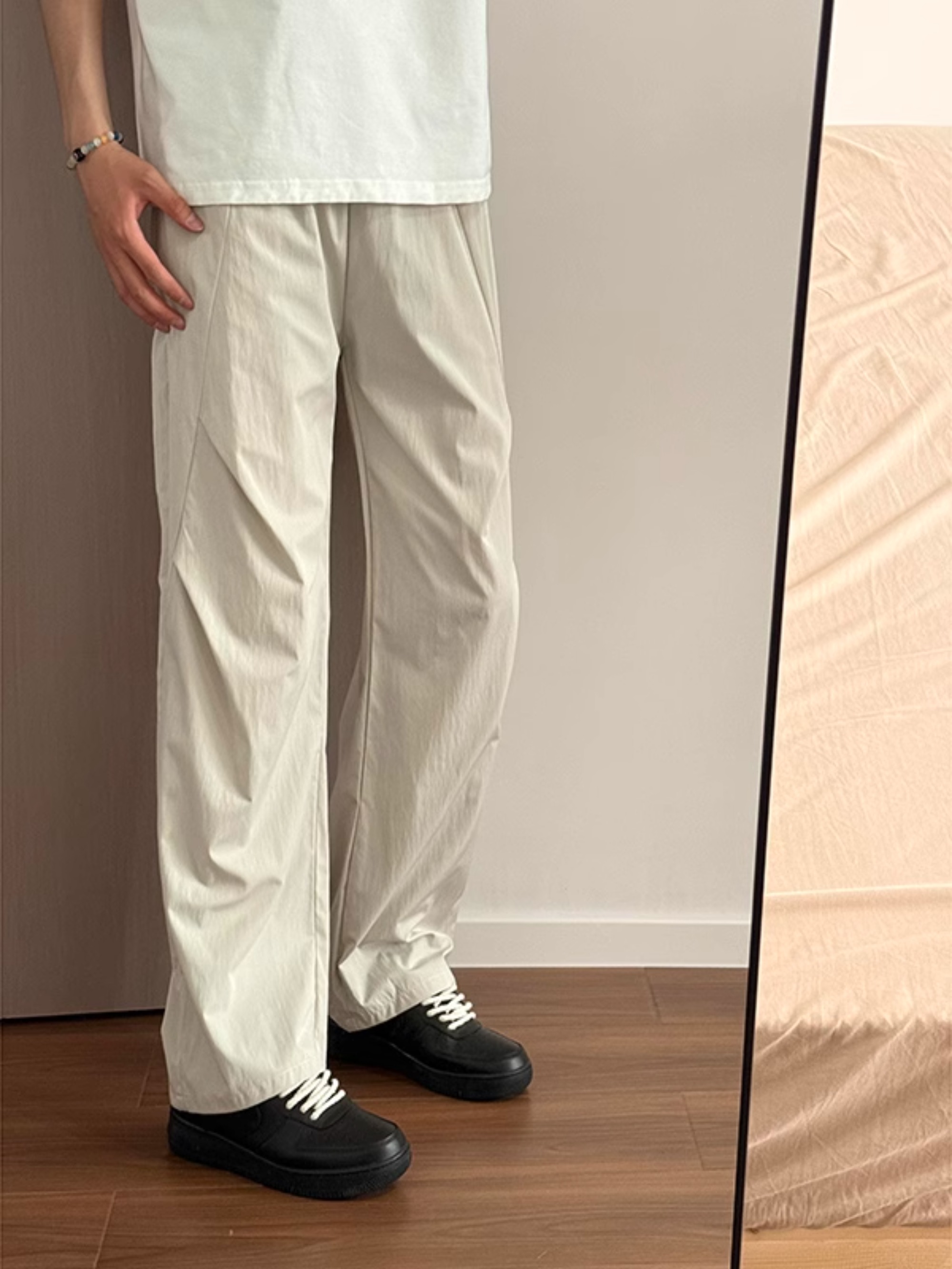 浅灰色褶皱冰丝裤子男夏季cleanfit