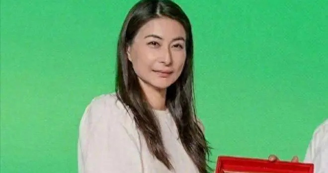霍家有福气 ! 44岁郭晶晶再迎国家级新身份 , 早不是霍家儿媳这么简单