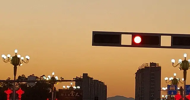 明日十月初六，老话说：最怕“十月初六晴”，十月初六晴有啥说法