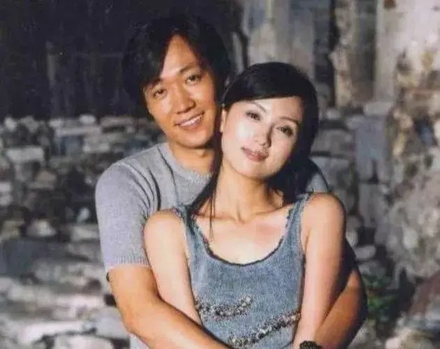 51岁朱媛媛癌症离世，丈夫辛柏青悲痛发文，马伊琍姚晨发文悼念