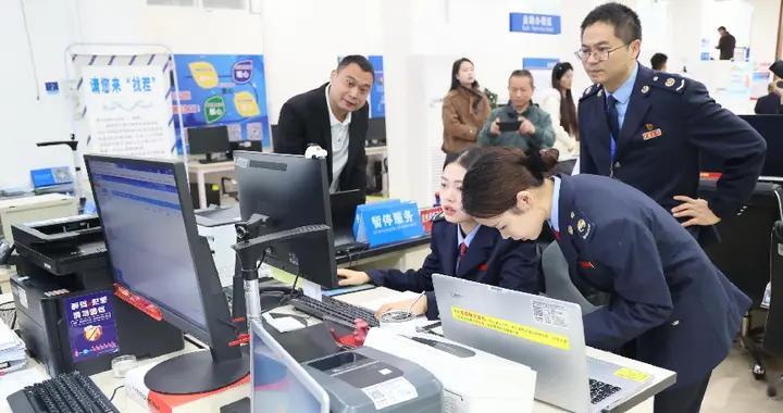全省首例！“一书四证”一天办完，屏边为什么能干成？