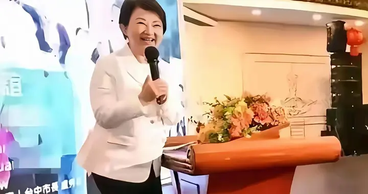 卢秀燕返台被捧成“共主”，国民党内斗正式开打！郑丽文危险了