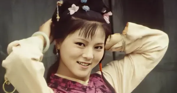 袭人的编制，为什么一直留在贾母房中，有什么好处？