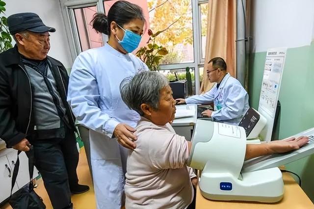 年过50岁，豆腐魔芋不能碰？医生：不想去医院就忌口，后果严重！